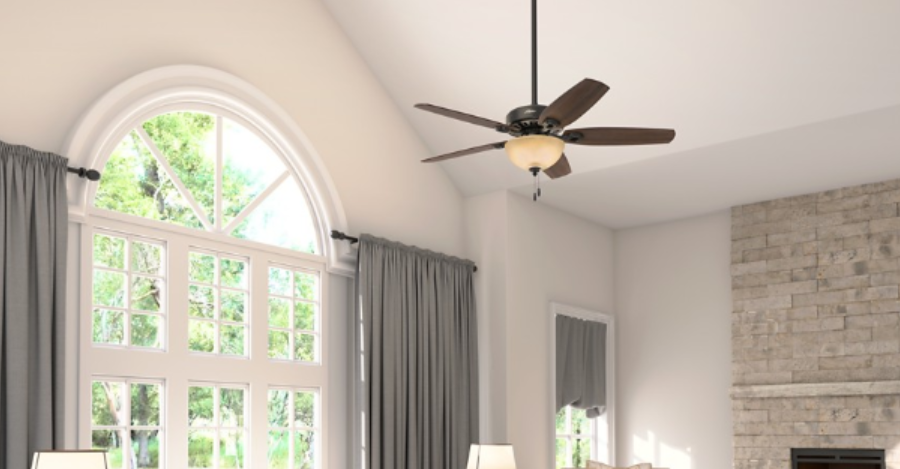 hunter builder deluxe ceiling fan in living room